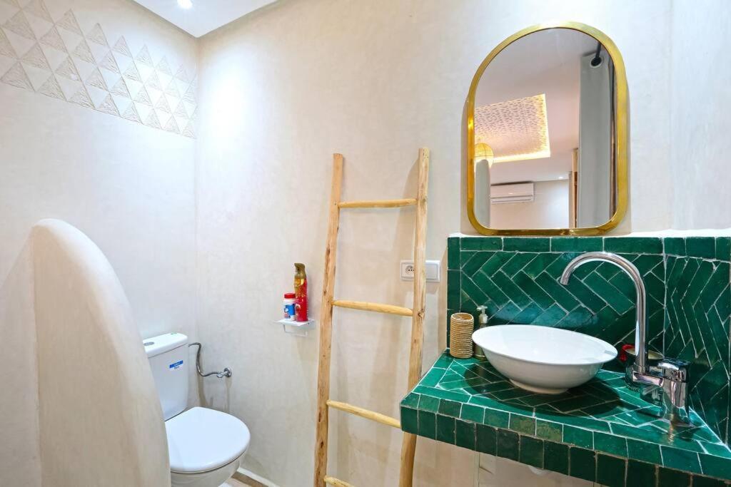 Riad El Khir En Centre Ville Rooftop Et Bassin Marrakesz Zewnętrze zdjęcie